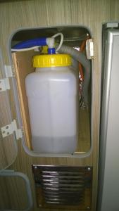 Water Container for pumped tap